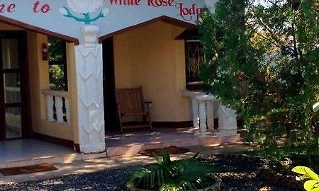White Rose Lodge 리빙스턴 외부 사진